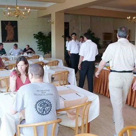 Hera Hotel 