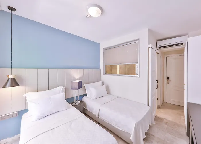 Hera Hotel