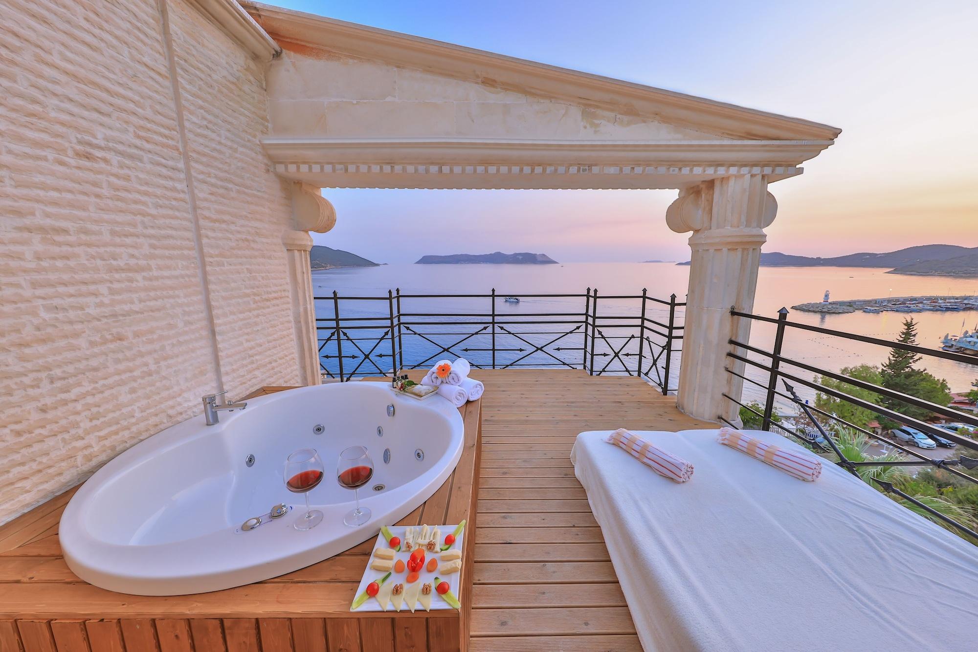 Hera Hotel 3*