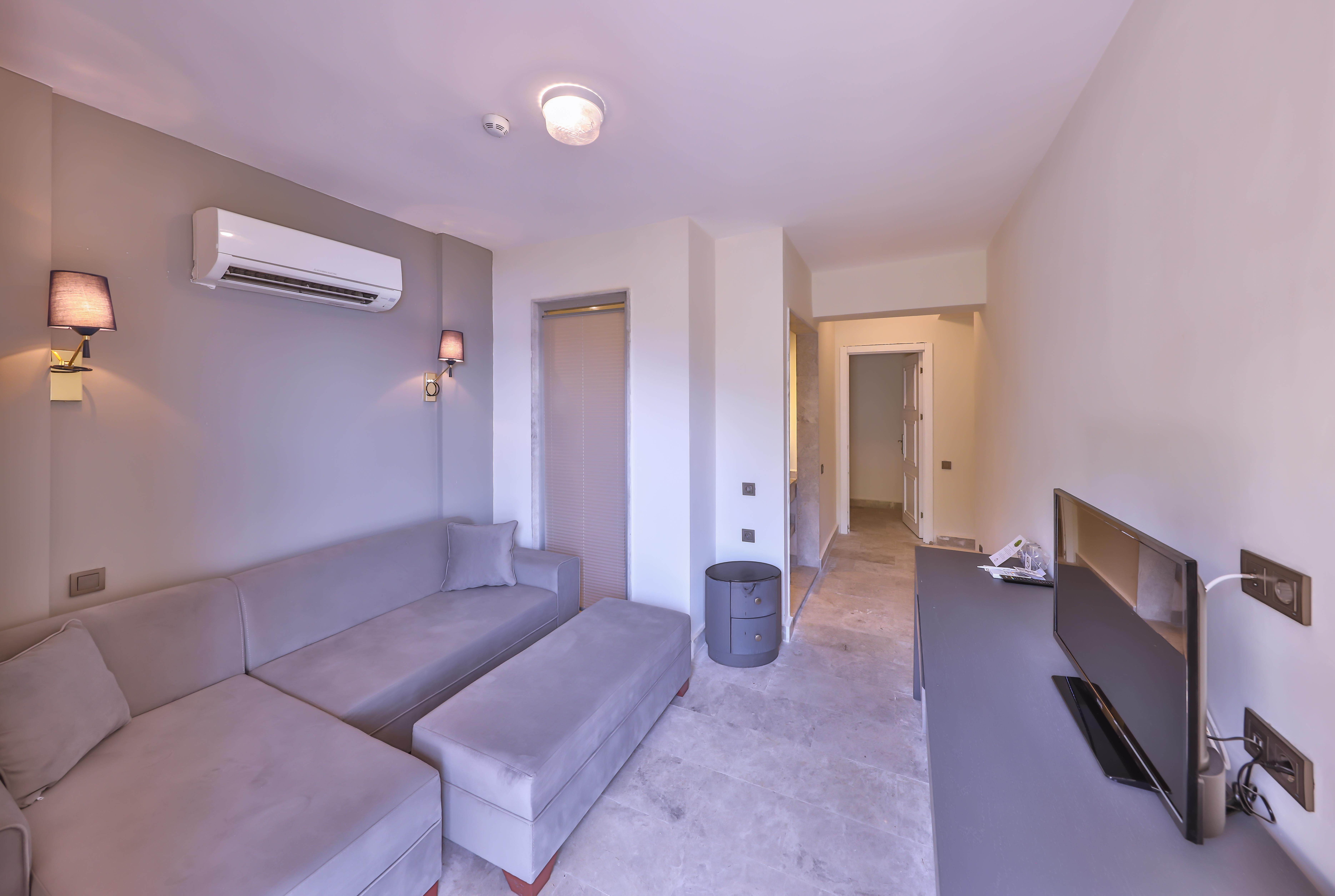 Hera Hotel 3*